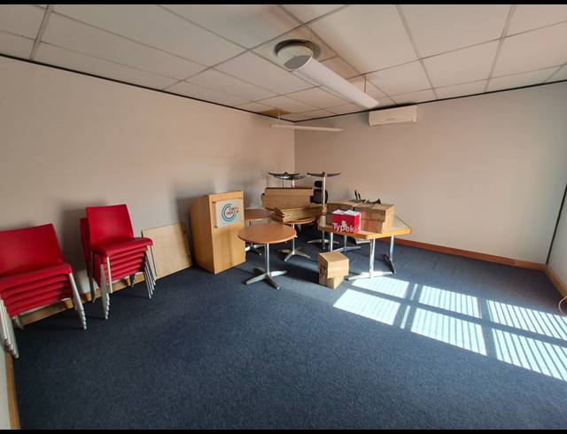 499.99M² OFFICE TO LET IN RIVONIA